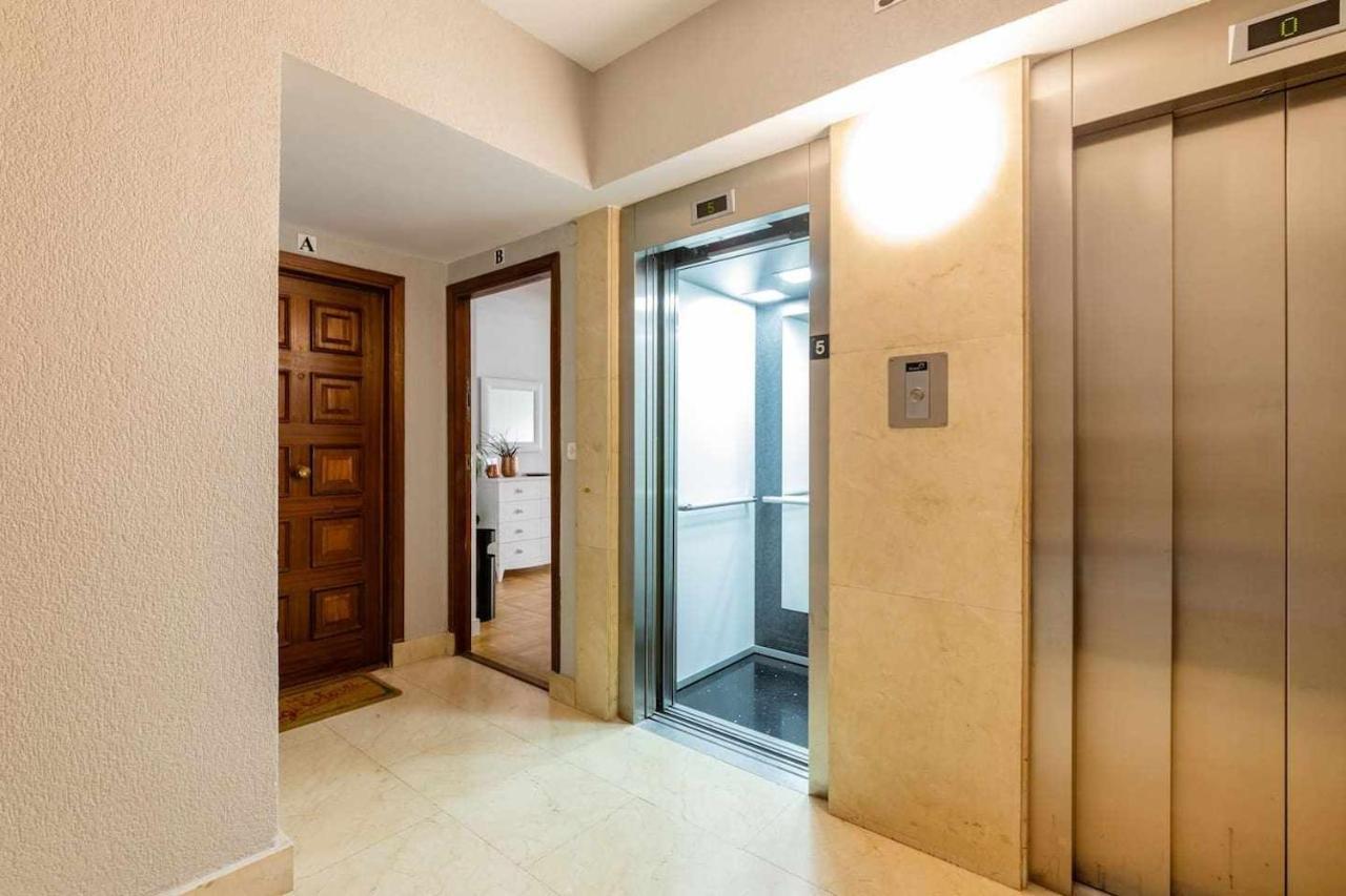 New Amara Suite Friends & Families Parking ซานเซบาสเตียน ภายนอก รูปภาพ