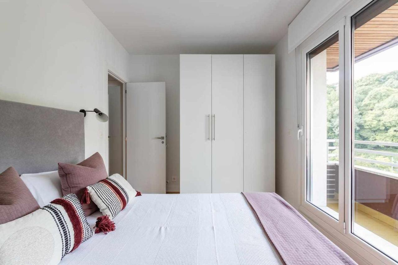 New Amara Suite Friends & Families Parking ซานเซบาสเตียน ภายนอก รูปภาพ