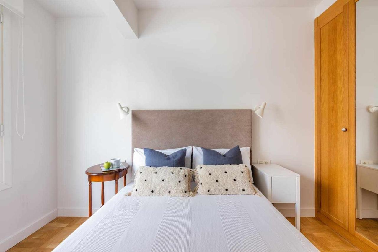 New Amara Suite Friends & Families Parking ซานเซบาสเตียน ภายนอก รูปภาพ